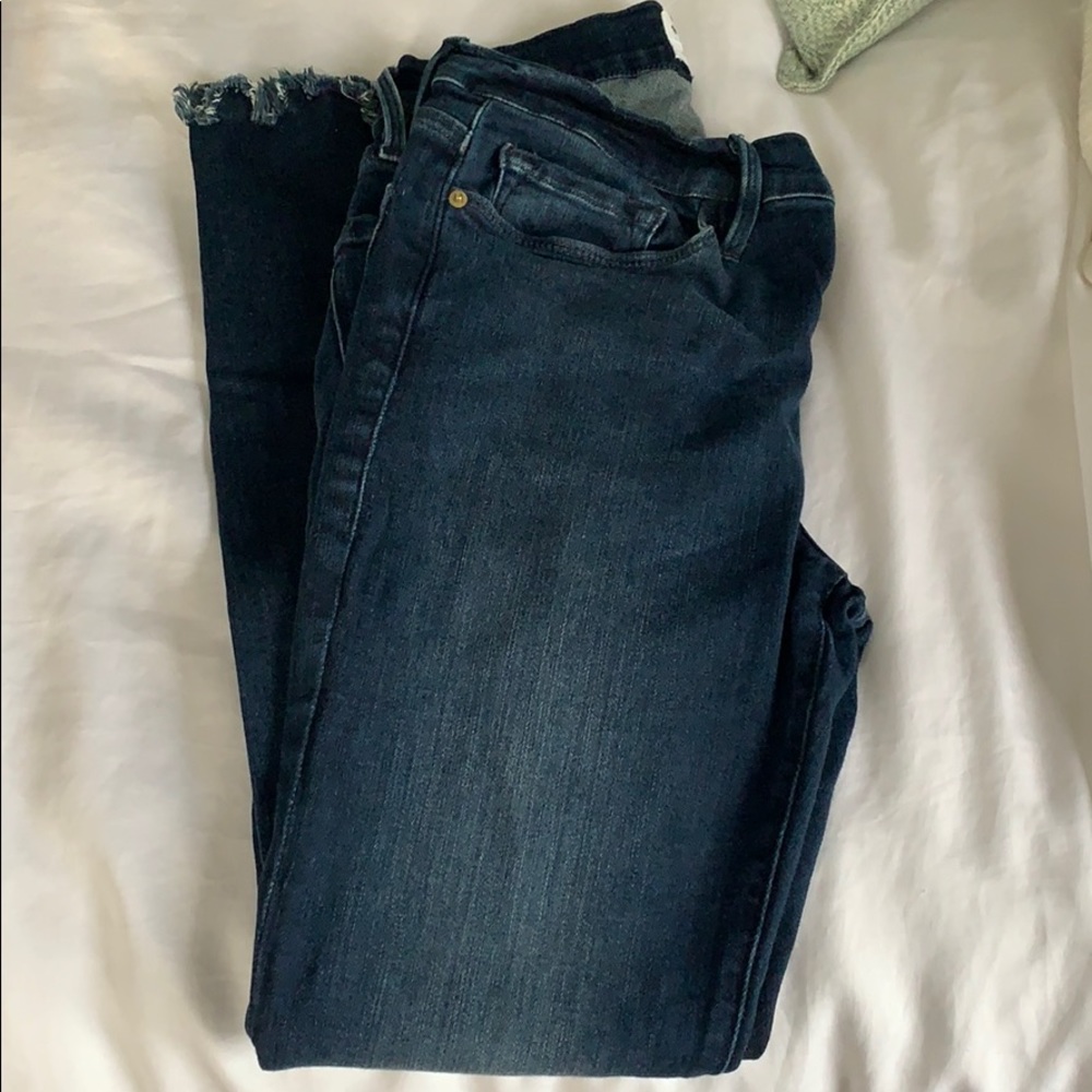 Frame dark denim frayed hem skinny jeans